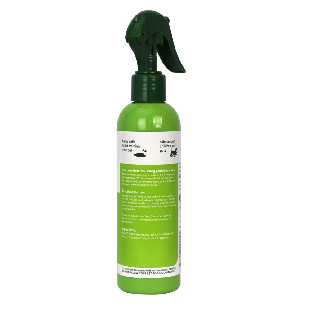Green spray bottle of 'Oakwood Pet Stain & Odour' on a white background