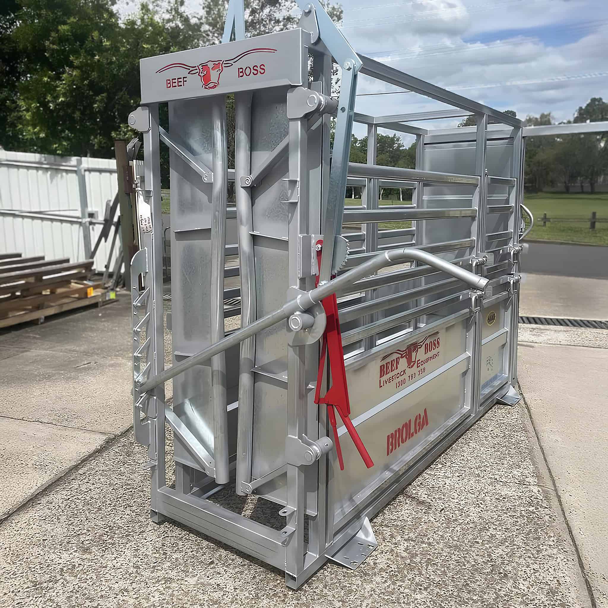 11589 - Livestock - Brolga Vet Crush - Austral Ag