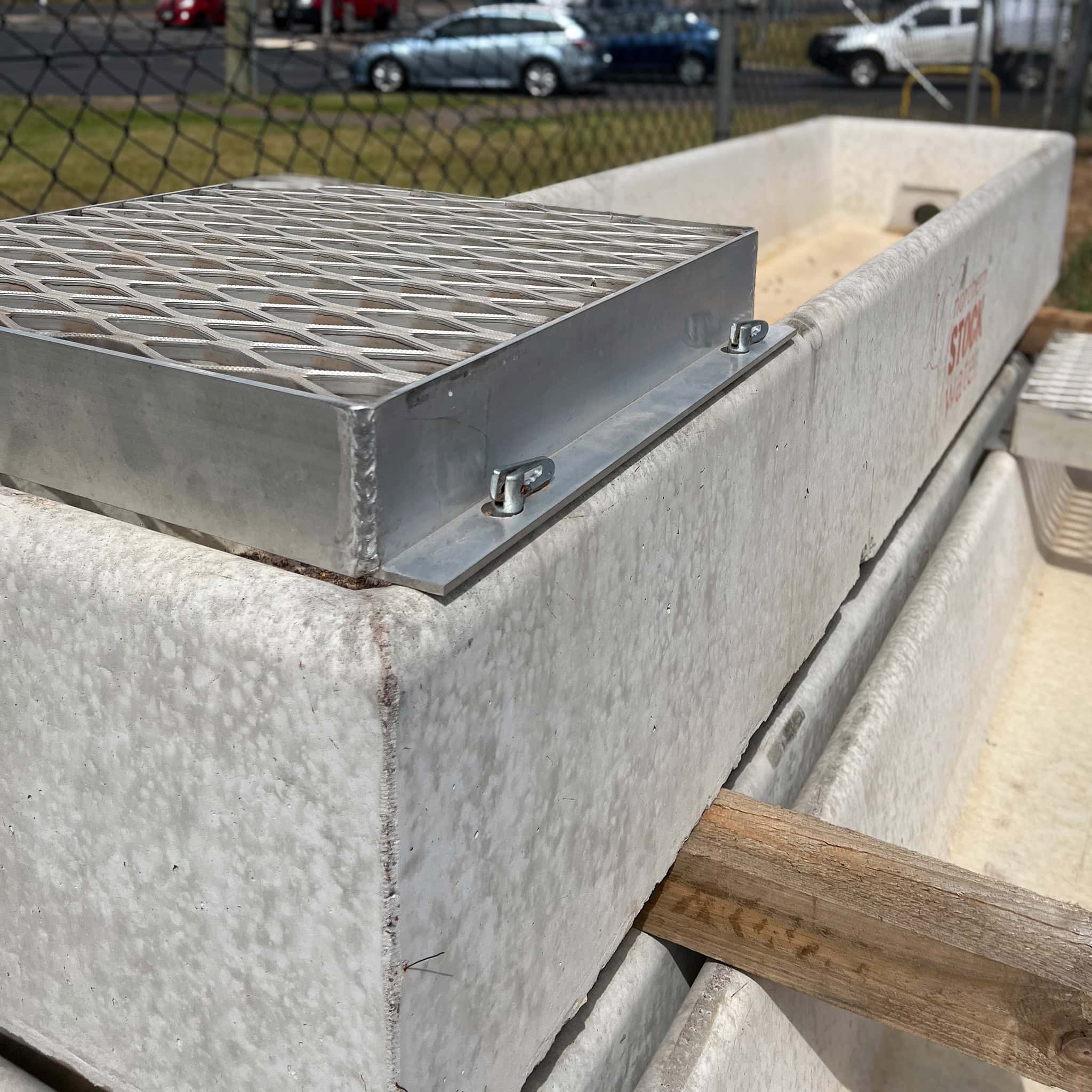 12195 - Precast - Concrete Sheep Trough and Lid - 4.6m - Austral Ag